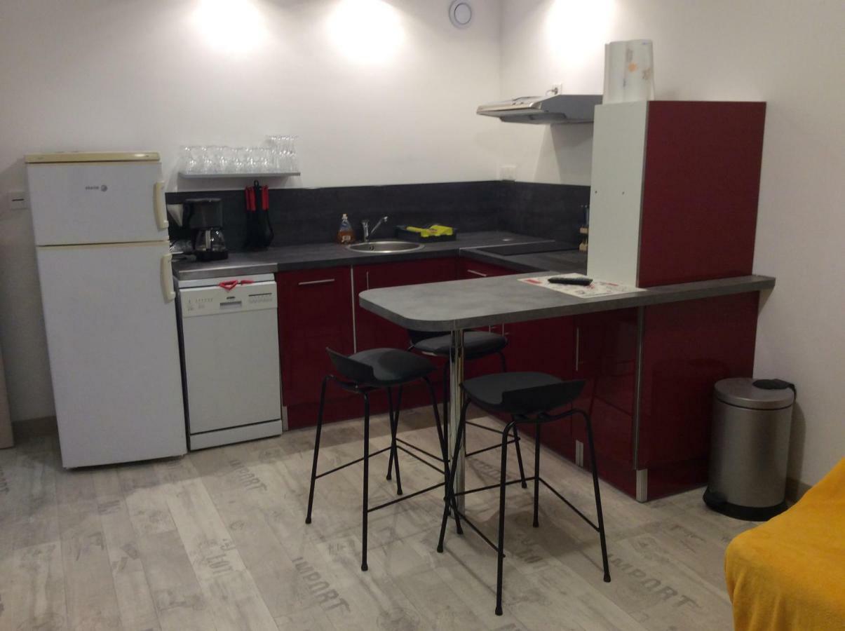 Appartement 126 Rue Gaston Bonnefond à Montreuil-Bellay Extérieur photo